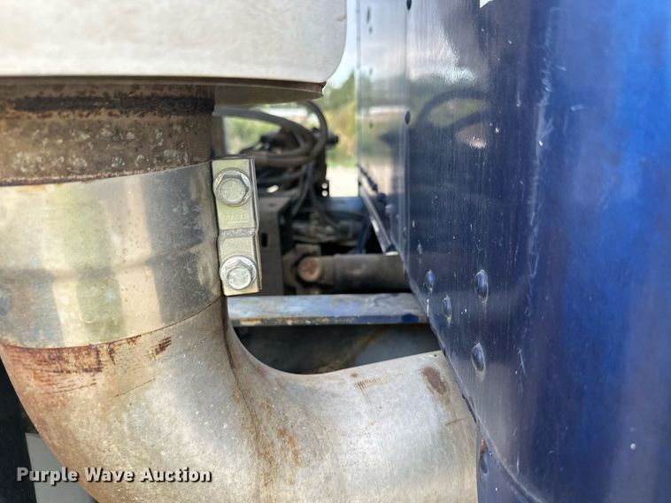 image for item DW4260 2005 Kenworth W900 ready mix truck