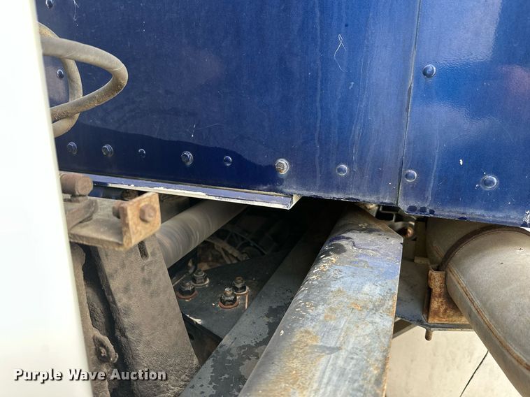 image for item DW4260 2005 Kenworth W900 ready mix truck