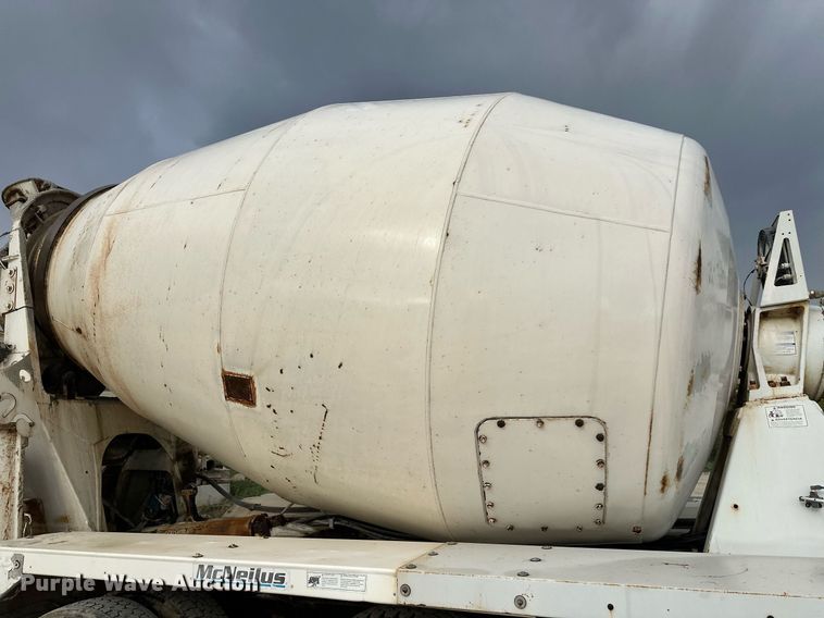 image for item DW4260 2005 Kenworth W900 ready mix truck