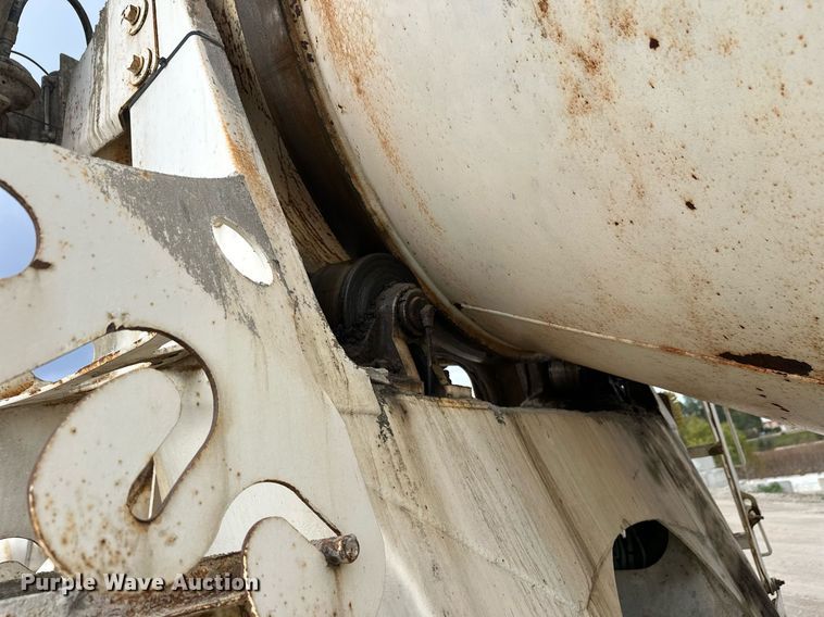 image for item DW4260 2005 Kenworth W900 ready mix truck