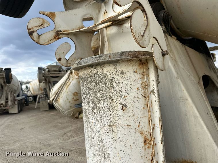 image for item DW4260 2005 Kenworth W900 ready mix truck