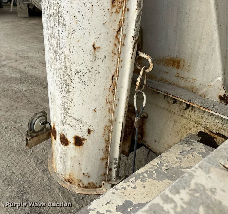 image for item DW4260 2005 Kenworth W900 ready mix truck