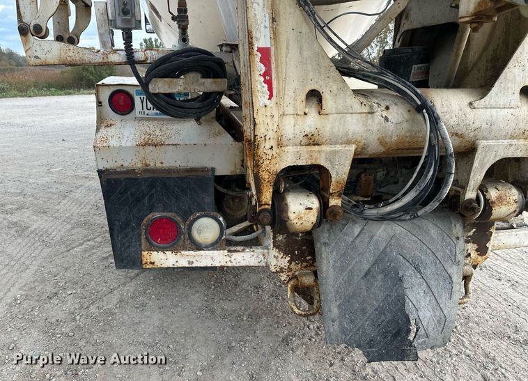 image for item DW4260 2005 Kenworth W900 ready mix truck