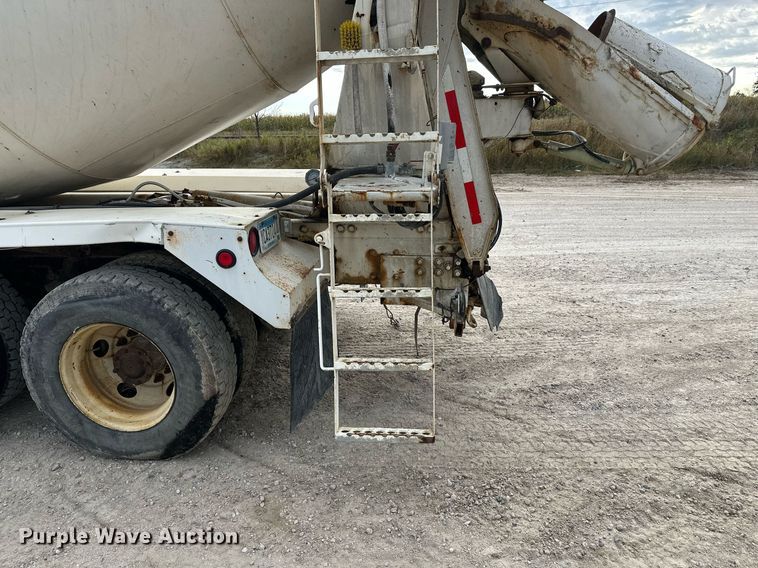 image for item DW4260 2005 Kenworth W900 ready mix truck