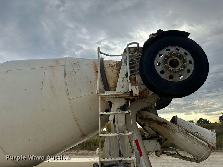 image for item DW4260 2005 Kenworth W900 ready mix truck