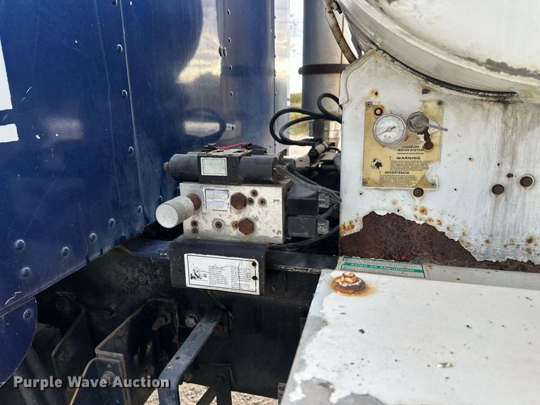 image for item DW4260 2005 Kenworth W900 ready mix truck