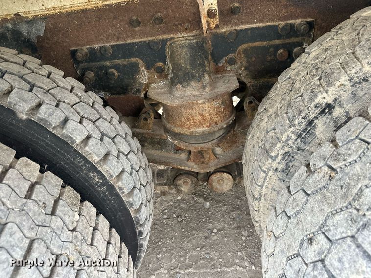 image for item DW4260 2005 Kenworth W900 ready mix truck