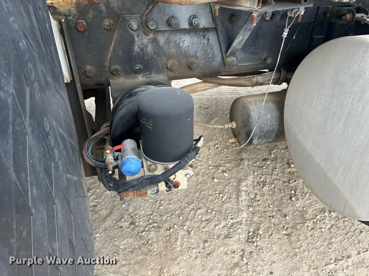 image for item DW4260 2005 Kenworth W900 ready mix truck