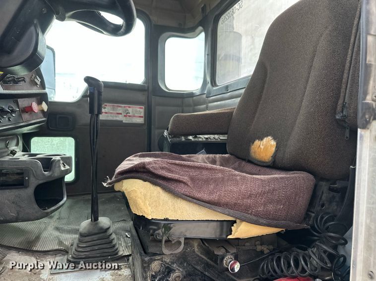 image for item DW4260 2005 Kenworth W900 ready mix truck