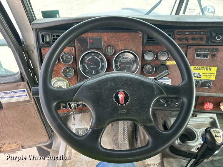 image for item DW4260 2005 Kenworth W900 ready mix truck