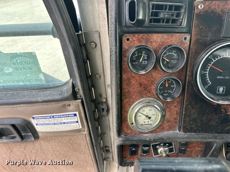 image for item DW4260 2005 Kenworth W900 ready mix truck