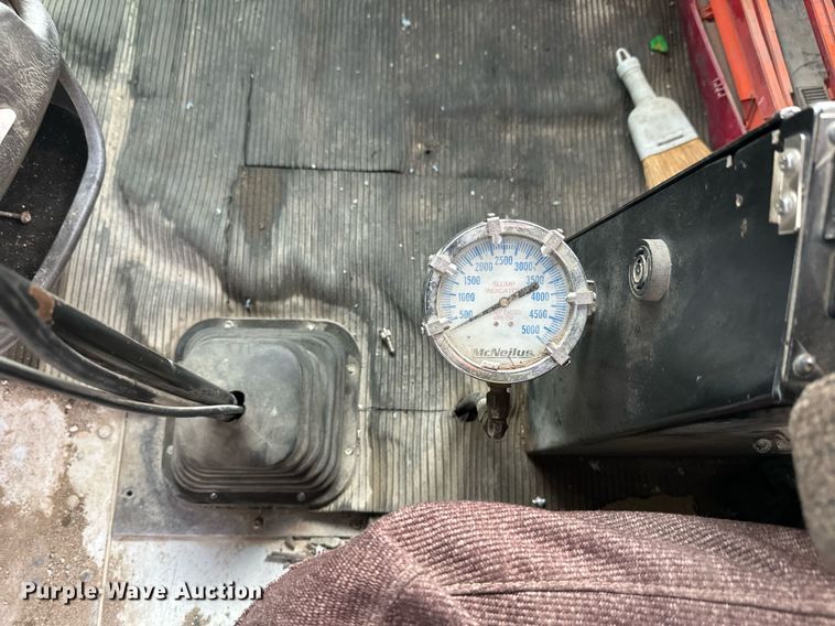 image for item DW4260 2005 Kenworth W900 ready mix truck