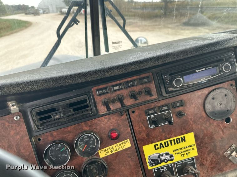 image for item DW4260 2005 Kenworth W900 ready mix truck