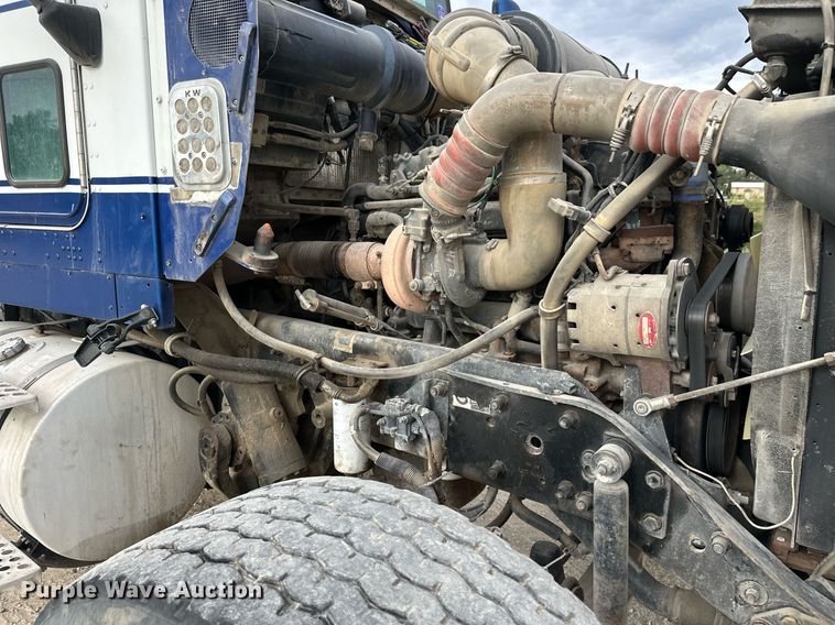 image for item DW4260 2005 Kenworth W900 ready mix truck