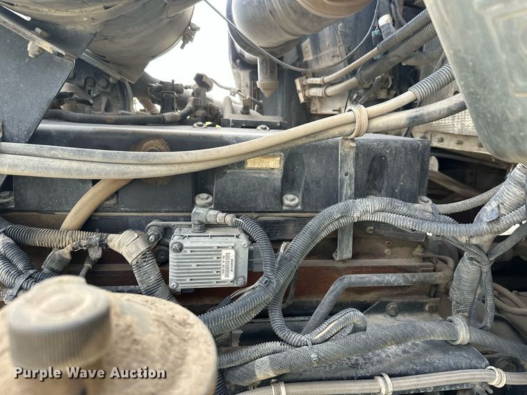 image for item DW4260 2005 Kenworth W900 ready mix truck