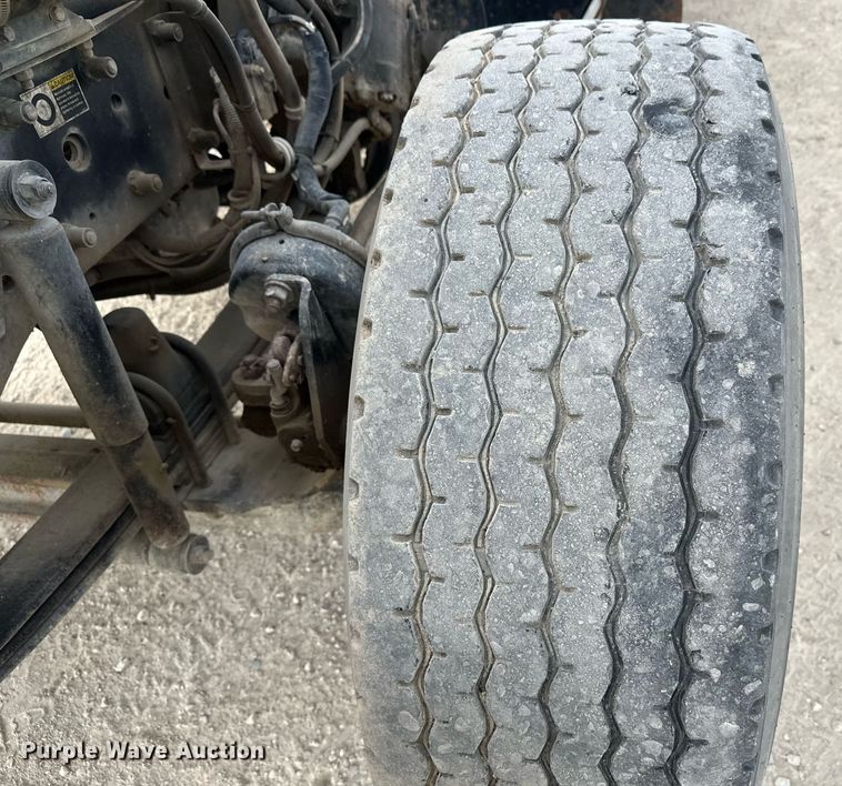 image for item DW4260 2005 Kenworth W900 ready mix truck