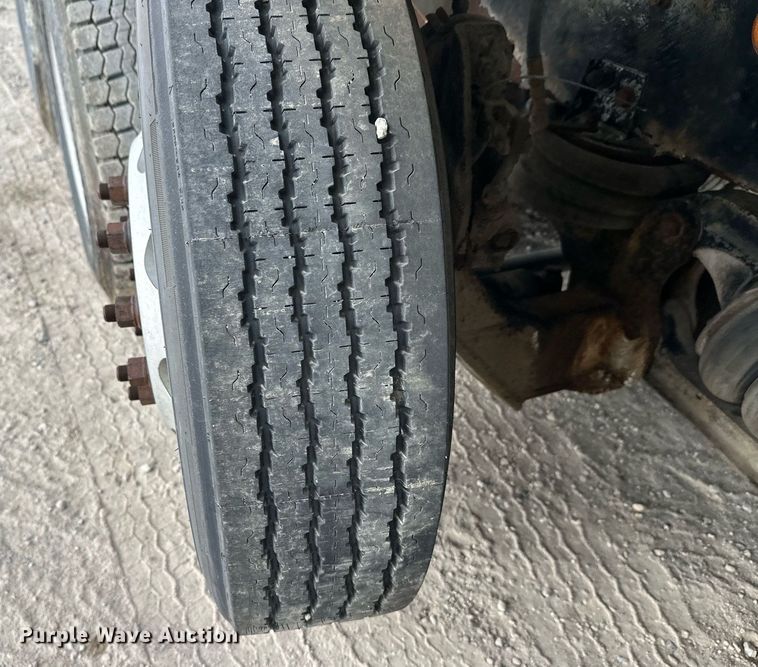 image for item DW4260 2005 Kenworth W900 ready mix truck