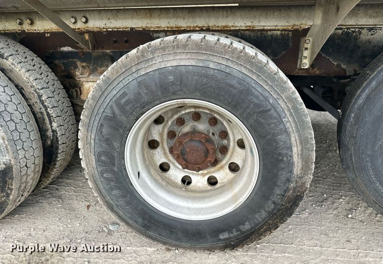 image for item DW4260 2005 Kenworth W900 ready mix truck