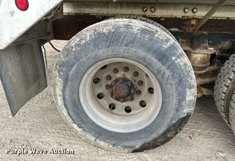 image for item DW4260 2005 Kenworth W900 ready mix truck