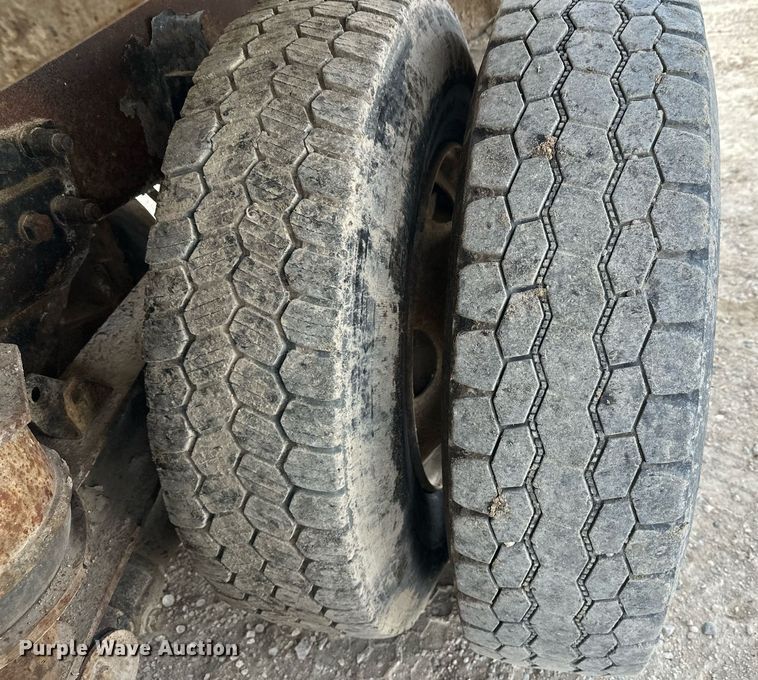 image for item DW4260 2005 Kenworth W900 ready mix truck