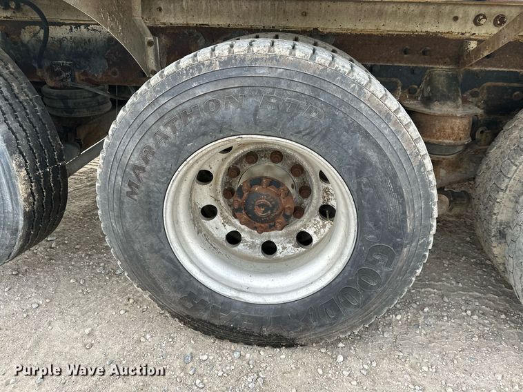 image for item DW4260 2005 Kenworth W900 ready mix truck