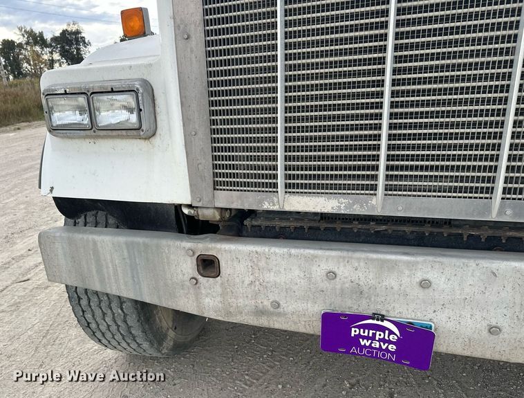 image for item DW4261 2006 Kenworth  W900 ready mix truck