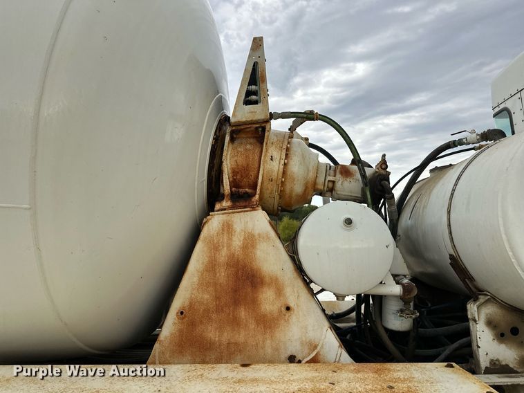 image for item DW4261 2006 Kenworth  W900 ready mix truck