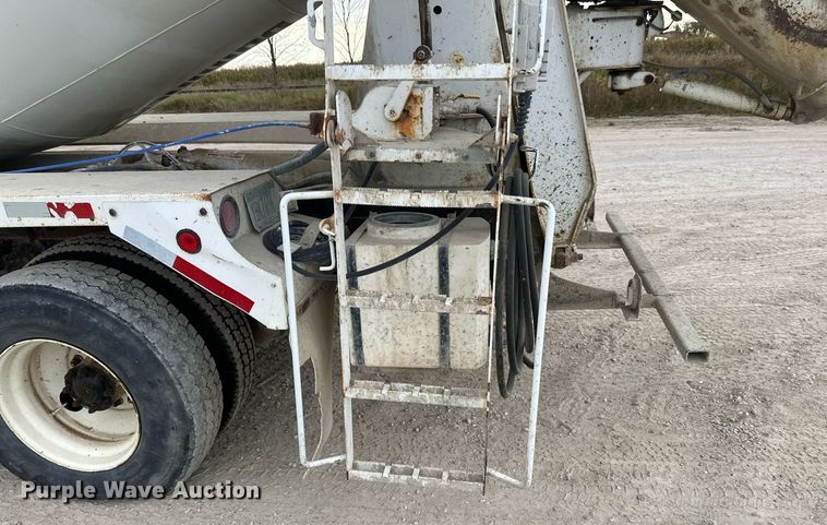 image for item DW4261 2006 Kenworth  W900 ready mix truck