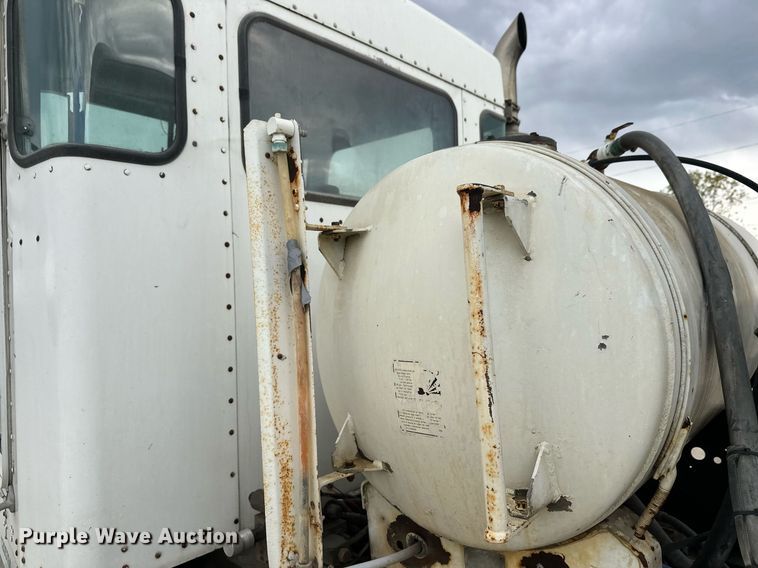 image for item DW4261 2006 Kenworth  W900 ready mix truck