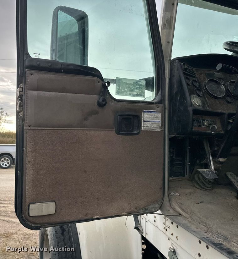 image for item DW4261 2006 Kenworth  W900 ready mix truck