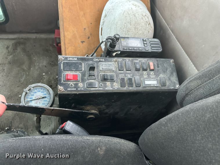 image for item DW4261 2006 Kenworth  W900 ready mix truck