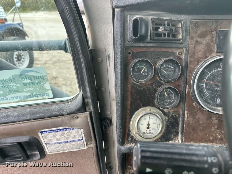 image for item DW4261 2006 Kenworth  W900 ready mix truck