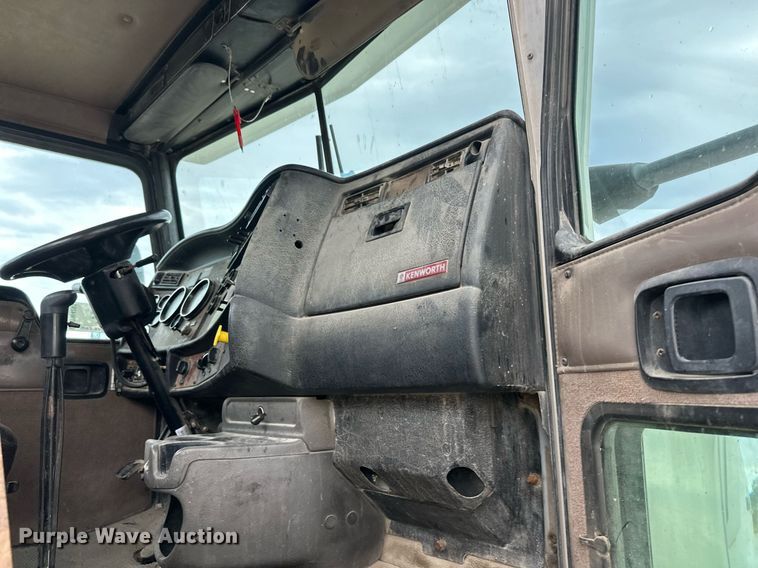 image for item DW4261 2006 Kenworth  W900 ready mix truck