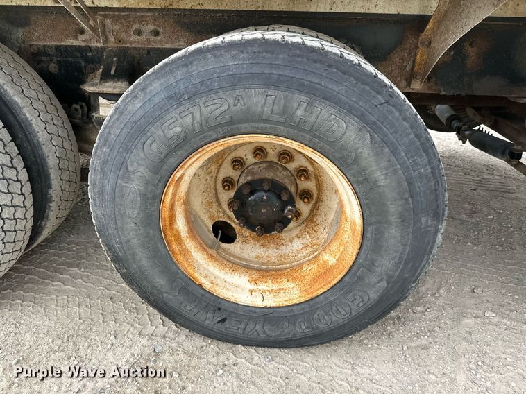 image for item DW4261 2006 Kenworth  W900 ready mix truck