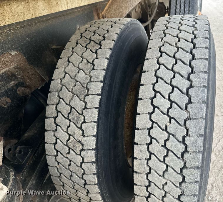 image for item DW4261 2006 Kenworth  W900 ready mix truck