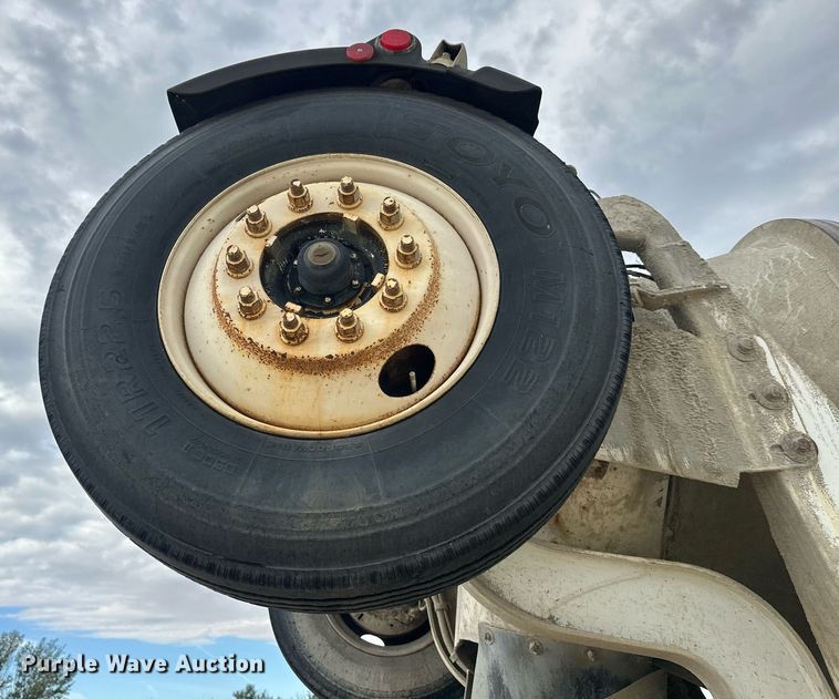 image for item DW4261 2006 Kenworth  W900 ready mix truck