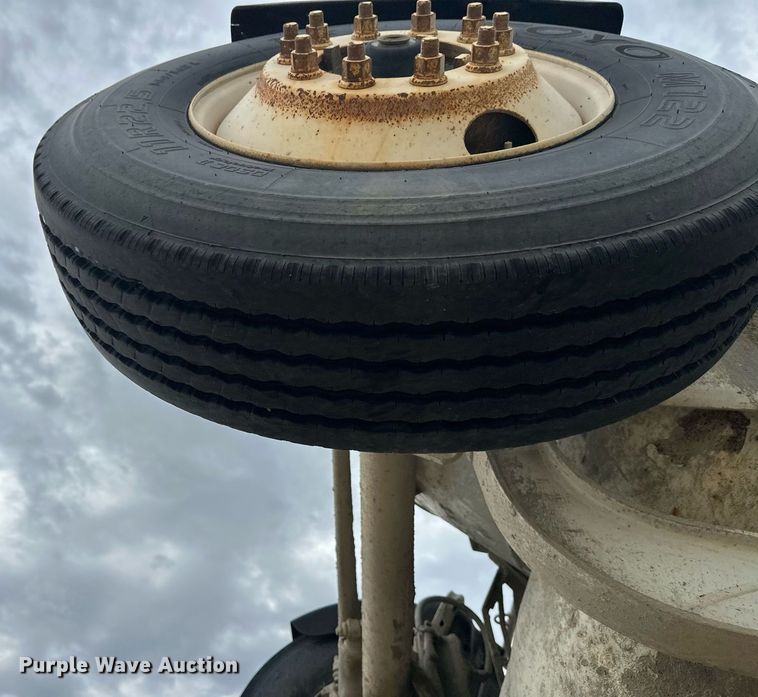 image for item DW4261 2006 Kenworth  W900 ready mix truck