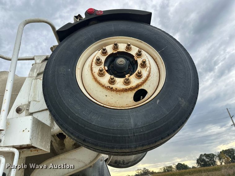 image for item DW4261 2006 Kenworth  W900 ready mix truck