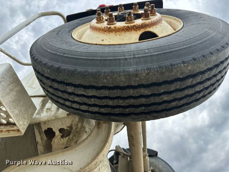 image for item DW4261 2006 Kenworth  W900 ready mix truck