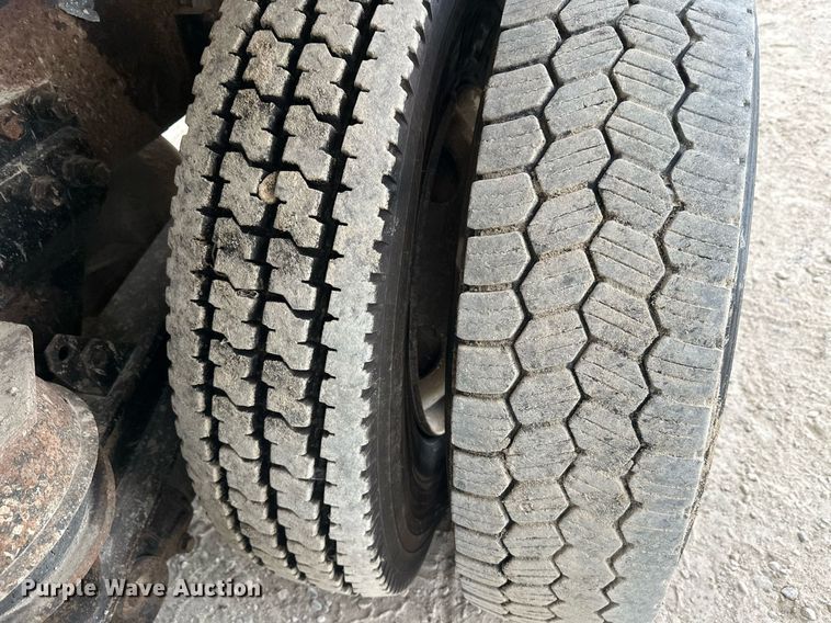 image for item DW4261 2006 Kenworth  W900 ready mix truck