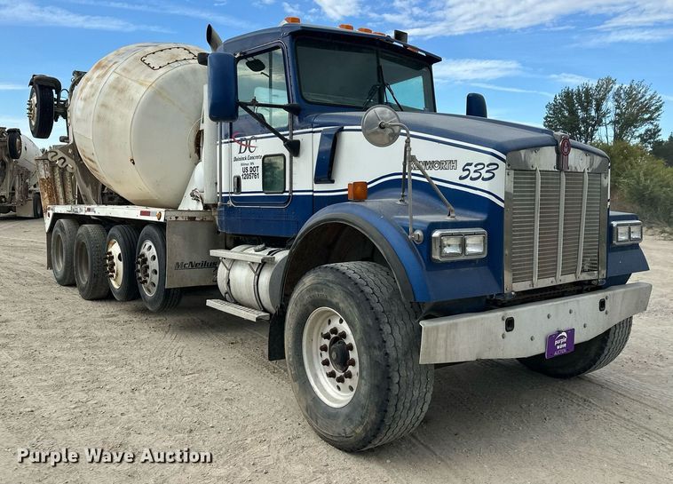 image for item DW4262 2005 Kenworth W900 ready mix truck