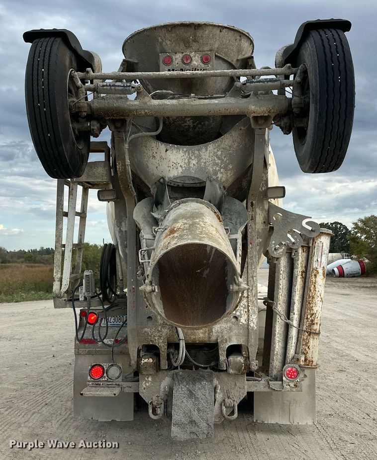 image for item DW4262 2005 Kenworth W900 ready mix truck