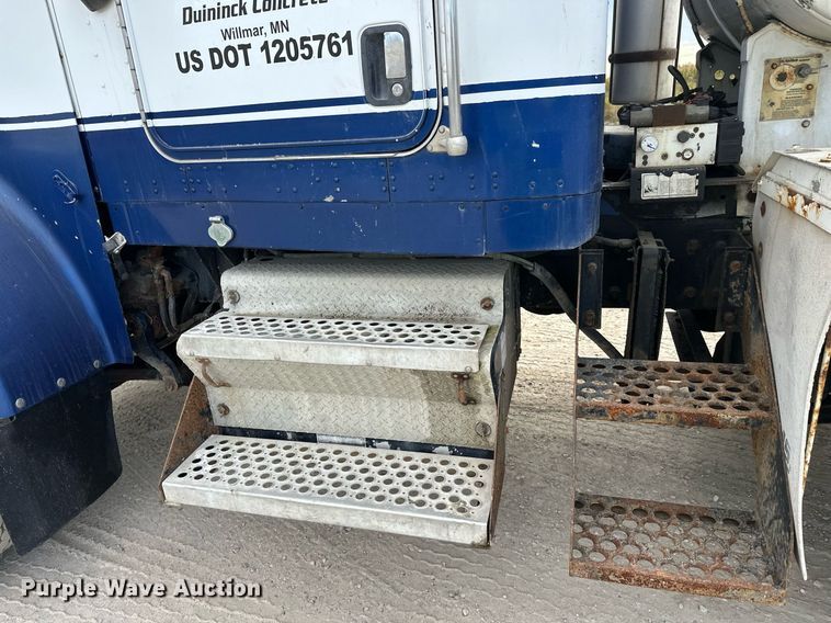 image for item DW4262 2005 Kenworth W900 ready mix truck