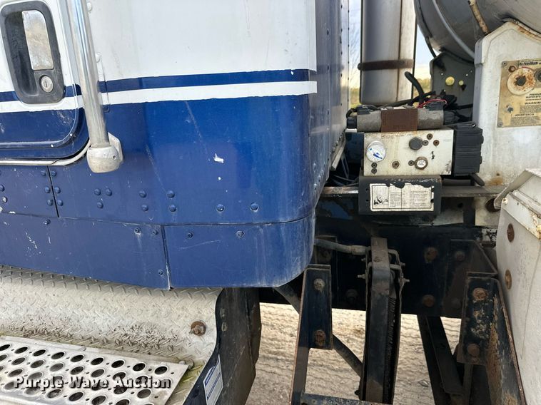 image for item DW4262 2005 Kenworth W900 ready mix truck