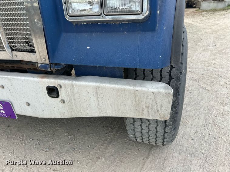 image for item DW4262 2005 Kenworth W900 ready mix truck