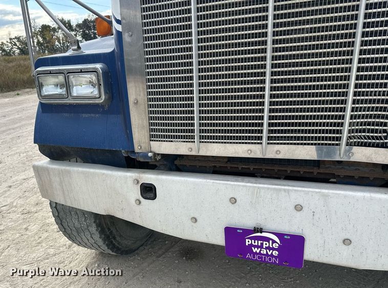 image for item DW4262 2005 Kenworth W900 ready mix truck