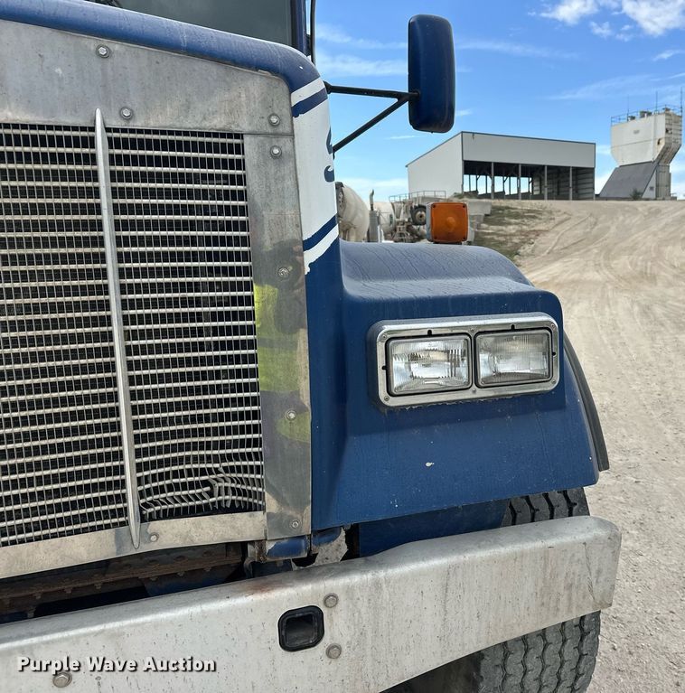 image for item DW4262 2005 Kenworth W900 ready mix truck