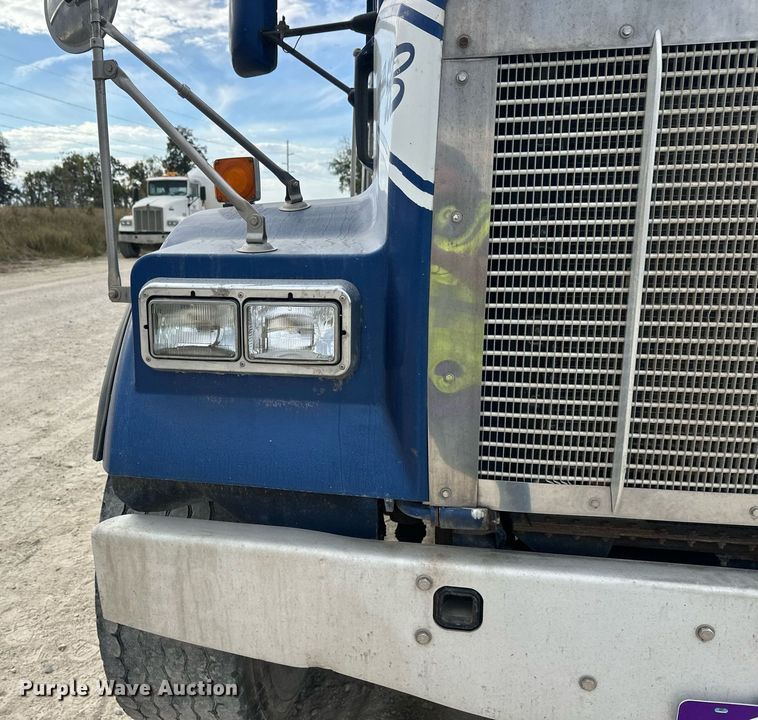 image for item DW4262 2005 Kenworth W900 ready mix truck