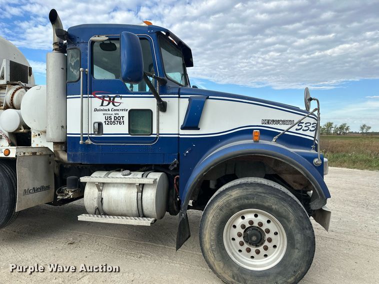 image for item DW4262 2005 Kenworth W900 ready mix truck