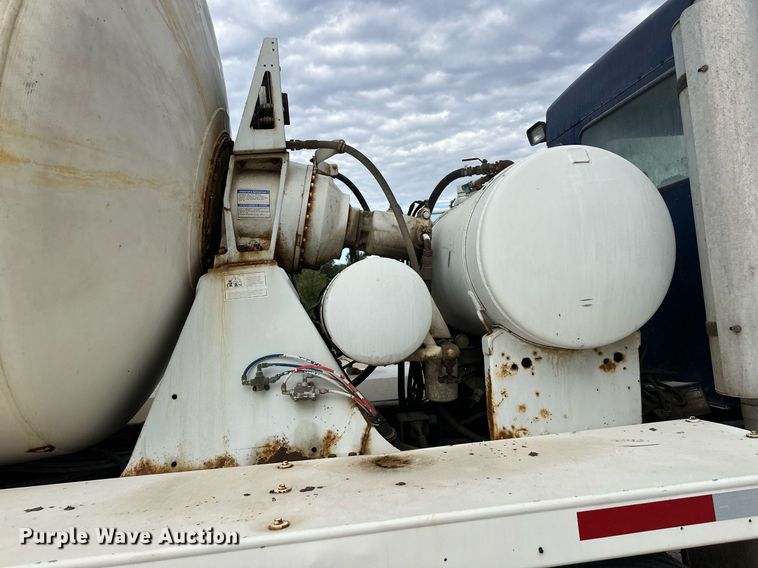 image for item DW4262 2005 Kenworth W900 ready mix truck